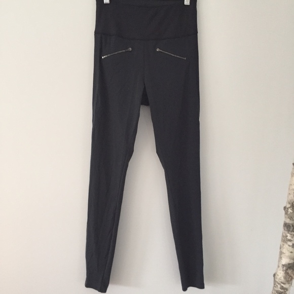 ADAY Throw It Higher Leggings - Picture 4 of 14